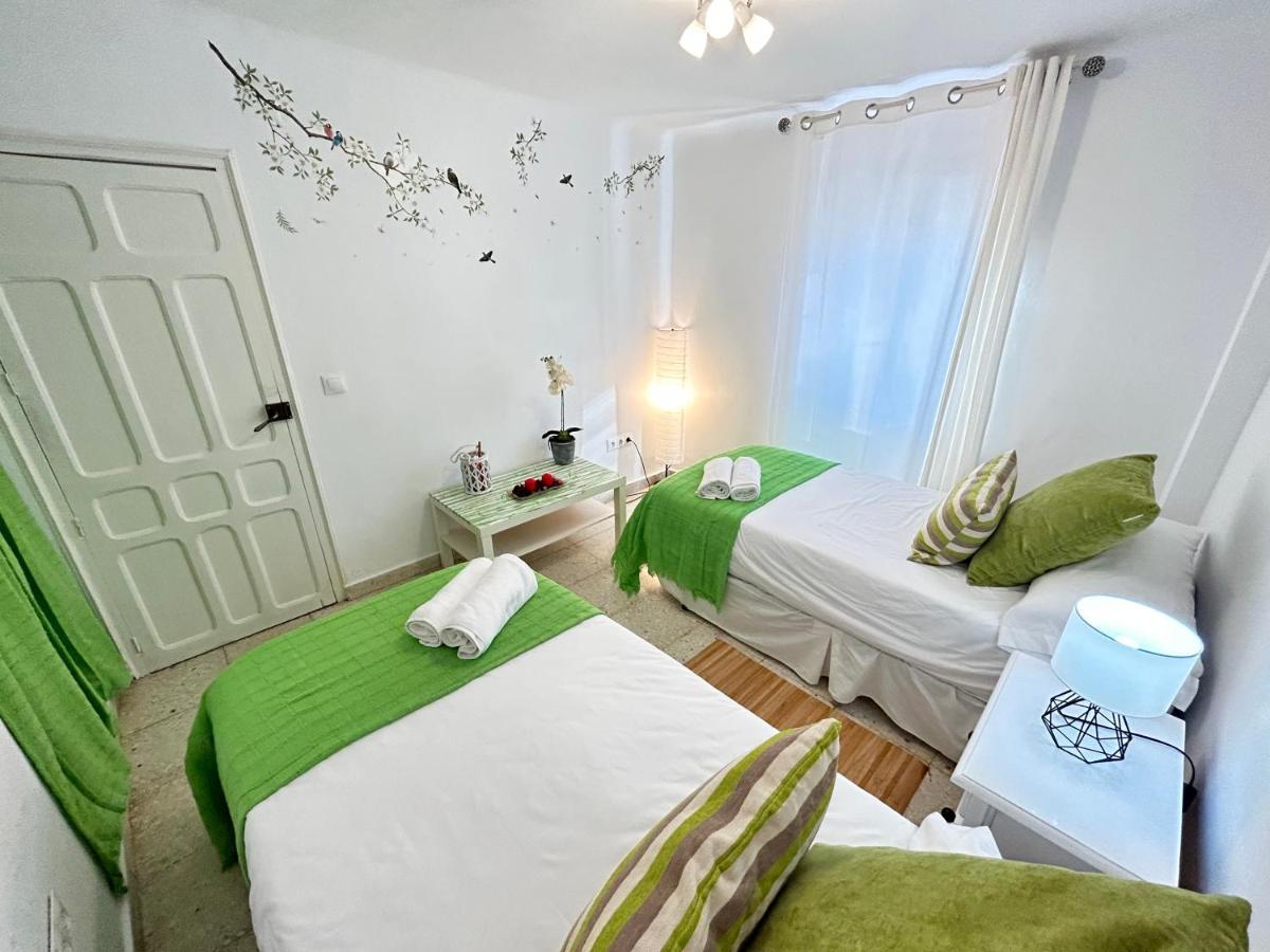 Cozy Town House With Terrace And Free Wifi Villa Ronda Ngoại thất bức ảnh